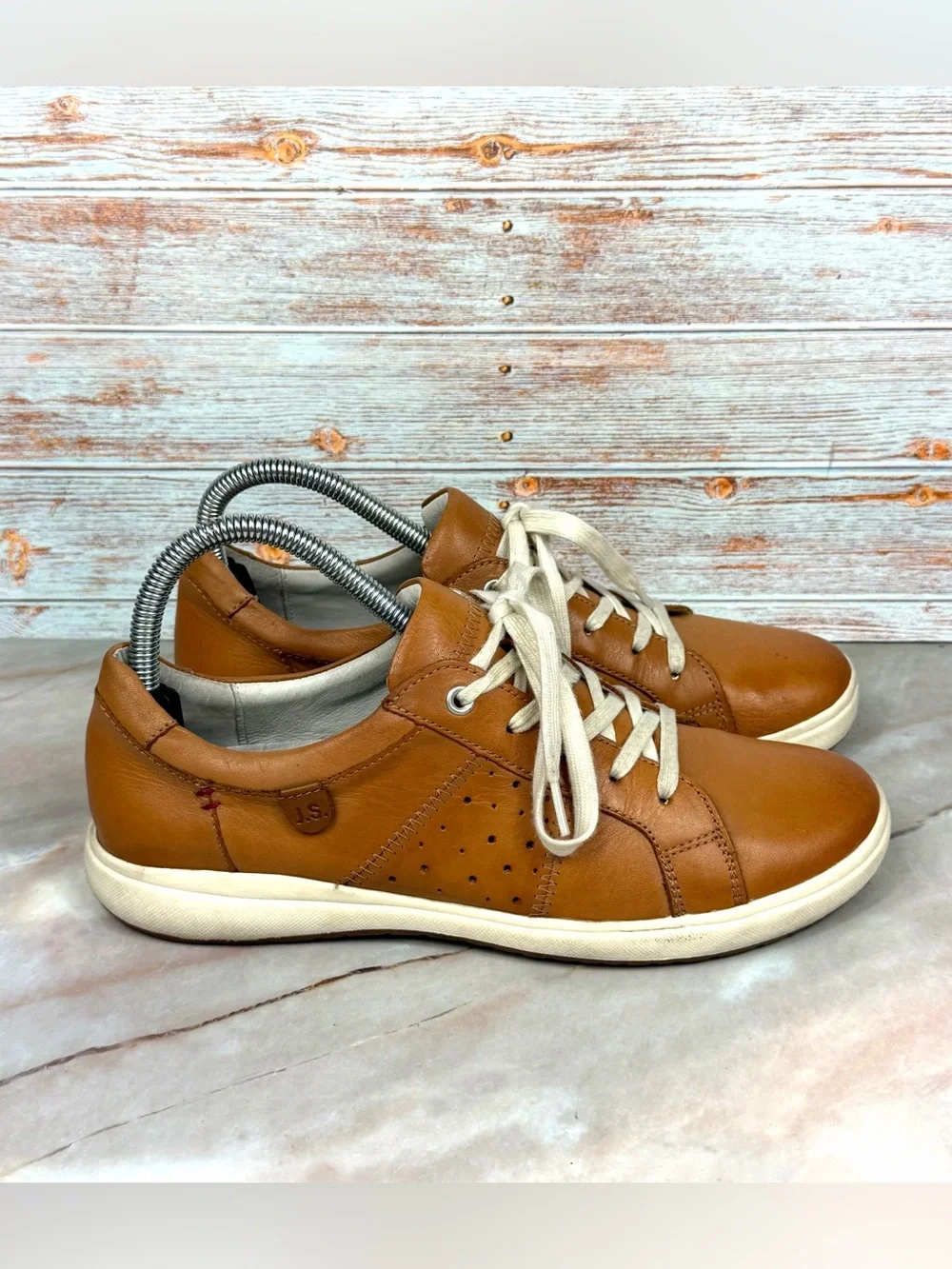 Josef Seibel Caren 01 Women’s Sneakers in Camel Leather with Cream Laces